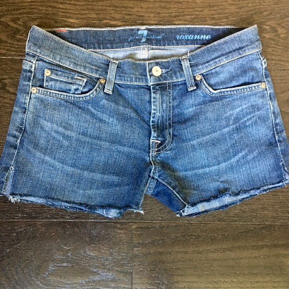 7 FAM “Roxanne” Cut-Off Jean Shorts - Picture 16 of 16